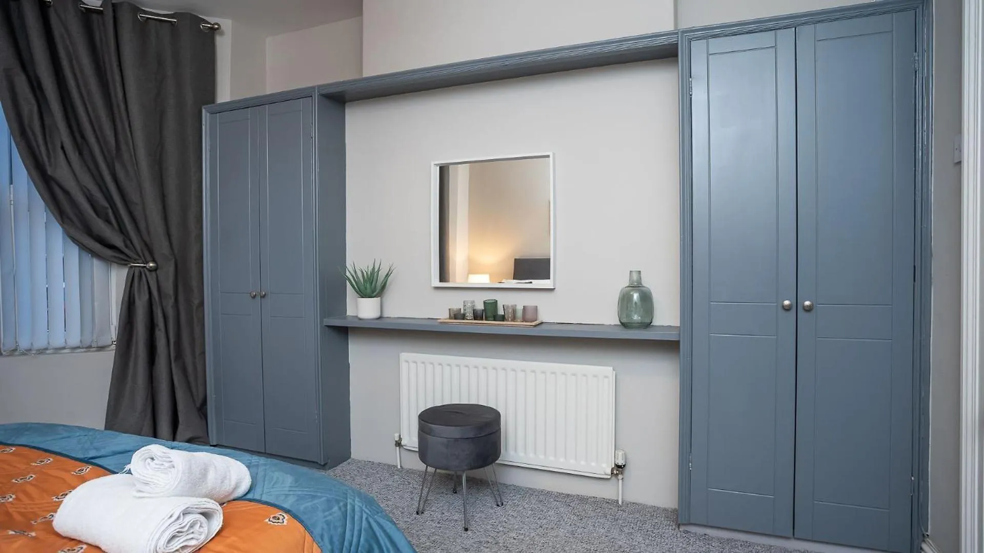 1 Bdr Apartment At Queens Uni By Belfast City Breaks