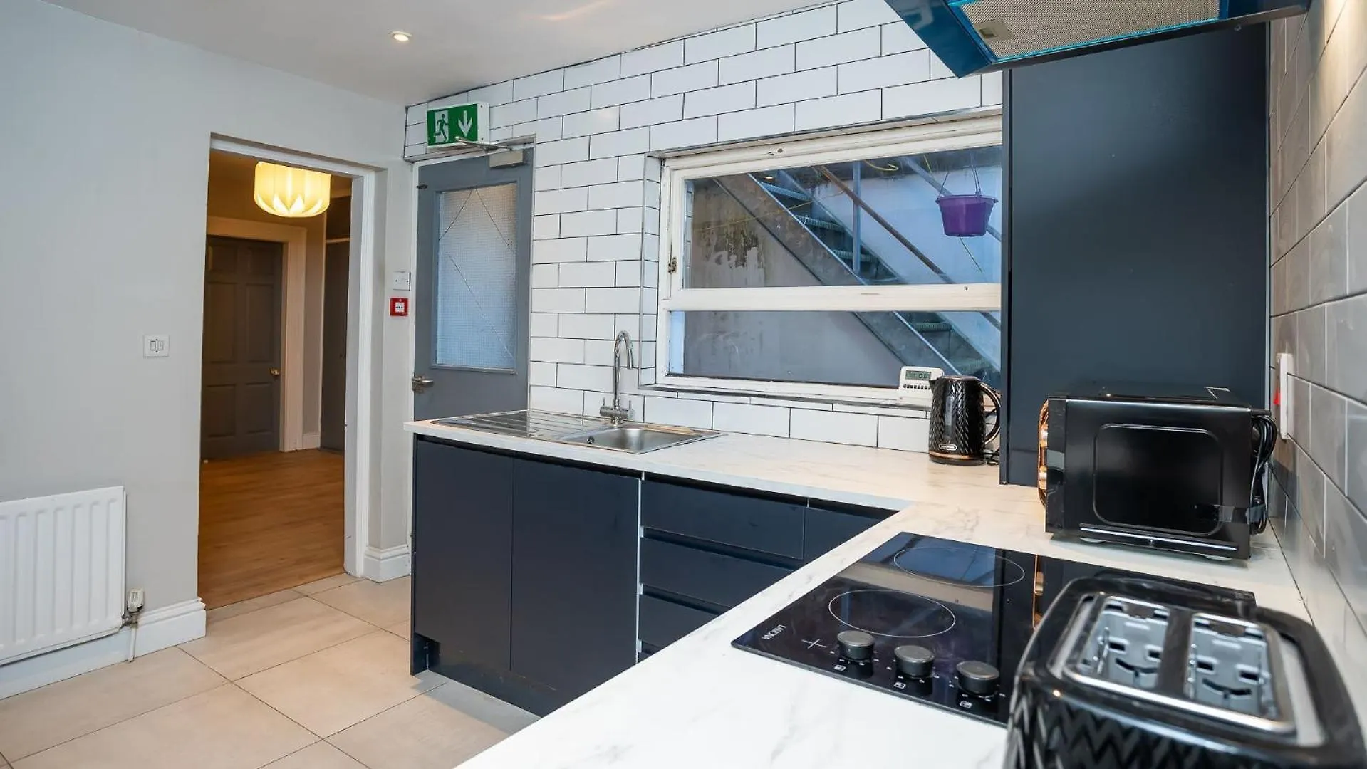 1 Bdr Apartment At Queens Uni By Belfast City Breaks